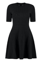 Carica l'immagine nel visualizzatore di Gallery, Mini-abito in maglia jacquard
