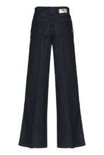 Carica l'immagine nel visualizzatore di Gallery, Pantaloni flared Cyndi in denim
