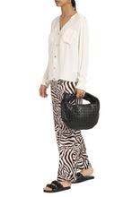 Load image into Gallery viewer, Crêpe shirt
