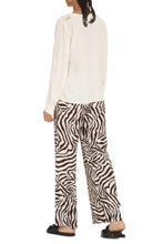 Load image into Gallery viewer, Crêpe shirt
