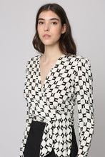 Load image into Gallery viewer, Viscose shirt
