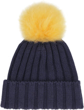 Carica l'immagine nel visualizzatore di Gallery, Cappello in lana tricot con pom-pon

