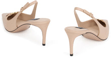 Carica l'immagine nel visualizzatore di Gallery, Pumps in pelle con logo
