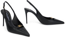 Carica l'immagine nel visualizzatore di Gallery, Pumps in pelle con logo
