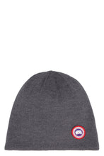 Carica l'immagine nel visualizzatore di Gallery, Cappello in maglia con logo
