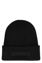 Carica l'immagine nel visualizzatore di Gallery, Cappello in maglia a coste
