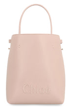 Carica l'immagine nel visualizzatore di Gallery, Tote bag micro Chloé Sense in pelle
