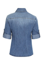Carica l'immagine nel visualizzatore di Gallery, Camicia in denim con ricamo
