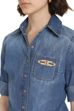 Carica l'immagine nel visualizzatore di Gallery, Camicia in denim con ricamo

