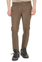 Carica l'immagine nel visualizzatore di Gallery, Pantaloni chino in cotone stretch
