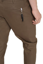 Carica l'immagine nel visualizzatore di Gallery, Pantaloni chino in cotone stretch
