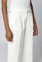 Load image into Gallery viewer, Tressie straight leg jeans
