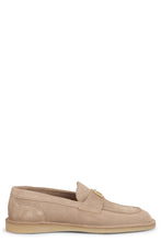 Load image into Gallery viewer, Suede loafers
