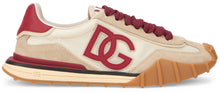 Carica l'immagine nel visualizzatore di Gallery, Sneakers DG Cushion in camoscio
