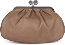 Carica l'immagine nel visualizzatore di Gallery, Pasticcino bag in montone
