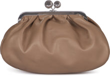 Carica l'immagine nel visualizzatore di Gallery, Pasticcino bag in montone
