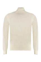 Load image into Gallery viewer, Turtleneck merino wool sweater
