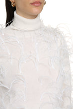 Carica l'immagine nel visualizzatore di Gallery, Pullover Lucy con piume di struzzo
