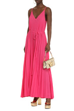 Load image into Gallery viewer, Pleated dress
