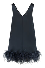 Carica l&#39;immagine nel visualizzatore di Gallery, Abito con piume
