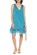 Carica l&#39;immagine nel visualizzatore di Gallery, Abito con piume
