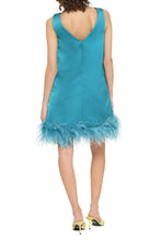 Carica l&#39;immagine nel visualizzatore di Gallery, Abito con piume
