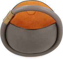 Carica l'immagine nel visualizzatore di Gallery, Mini-bag a tracolla Disc 2 in pelle
