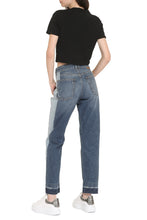 Carica l'immagine nel visualizzatore di Gallery, T-shirt crop Maple Valley con logo
