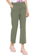 Carica l'immagine nel visualizzatore di Gallery, Pantaloni Jet in cotone stretch
