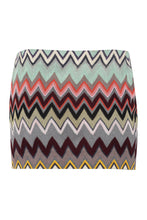 Carica l'immagine nel visualizzatore di Gallery, Minigonna in maglia motivo chevron
