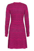 Carica l&#39;immagine nel visualizzatore di Gallery, Abito in maglia motivo chevron
