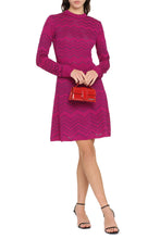 Carica l&#39;immagine nel visualizzatore di Gallery, Abito in maglia motivo chevron
