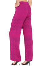 Carica l'immagine nel visualizzatore di Gallery, Pantaloni in maglia con motivo chevron
