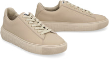 Carica l'immagine nel visualizzatore di Gallery, Sneakers Greca in pelle

