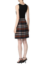 Carica l'immagine nel visualizzatore di Gallery, Minigonna in lana
