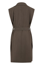 Load image into Gallery viewer, Sleeveless coat in fresh wool with belt
