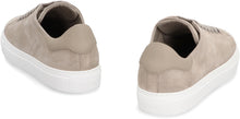 Carica l'immagine nel visualizzatore di Gallery, Sneakers low-top Clean 90
