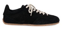 Load image into Gallery viewer, Sneakers in suede
