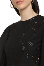 Carica l'immagine nel visualizzatore di Gallery, Blusa in cotone ricamata
