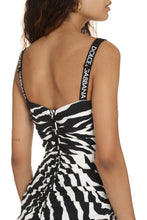 Carica l&#39;immagine nel visualizzatore di Gallery, Abito in crêpe-cady
