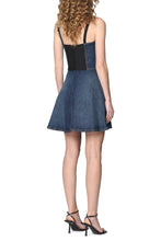 Carica l&#39;immagine nel visualizzatore di Gallery, Abito in denim
