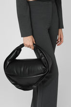 Carica l'immagine nel visualizzatore di Gallery, Tortellino bag in pelle
