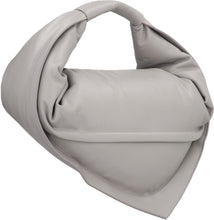 Carica l'immagine nel visualizzatore di Gallery, Tortellino bag in pelle
