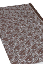 Carica l'immagine nel visualizzatore di Gallery, Scialle in seta e lana jacquard
