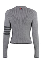 Carica l'immagine nel visualizzatore di Gallery, Pullover in lana vergine
