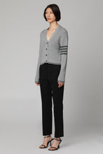 Load image into Gallery viewer, Virgin wool cardigan
