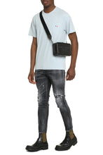 Carica l'immagine nel visualizzatore di Gallery, T-shirt in cotone con patch
