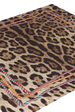 Carica l'immagine nel visualizzatore di Gallery, Foulard in twill di seta stampato
