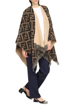 Carica l'immagine nel visualizzatore di Gallery, Poncho reversibile in lana e cachemire

