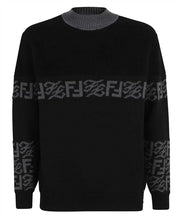 Load image into Gallery viewer, Wool crew-neck sweater
